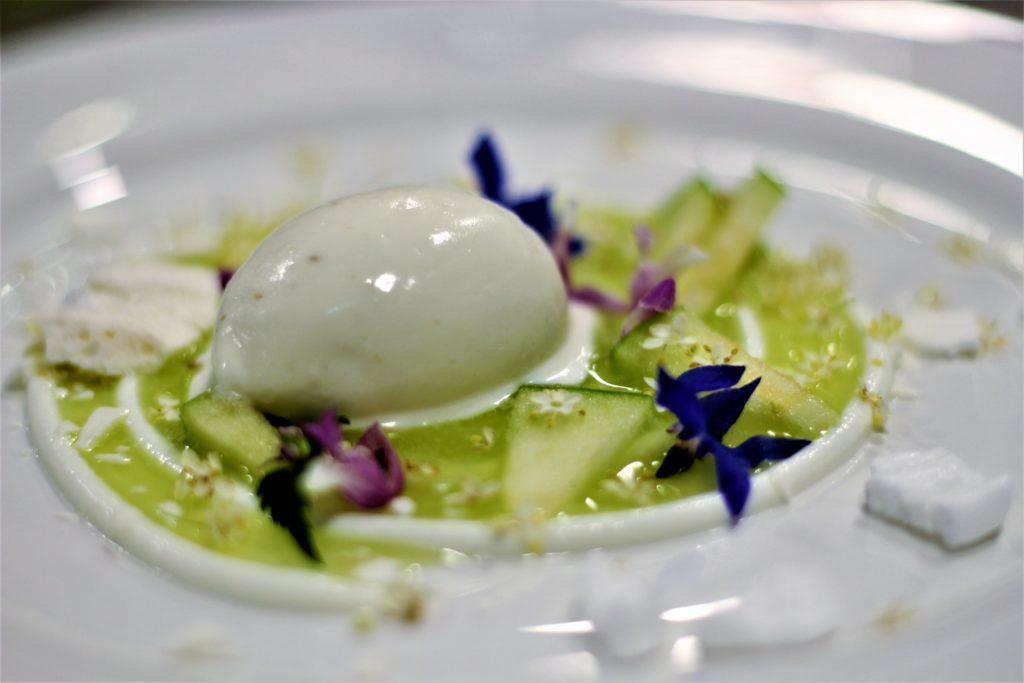 Mela verde, yogurt e sambuco